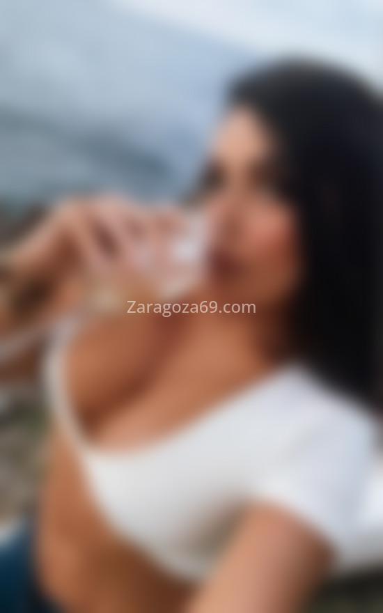 Ariadna, morena aventurera. 613968258. Citas en ZARAGOZA, ZARAGOZA. www.zaragoza69.com.