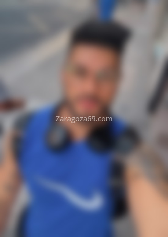 Junior, brasileño. 610009262. Citas en ZARAGOZA, ZARAGOZA. www.zaragoza69.com.