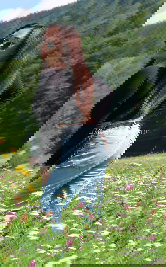 Sarah, joven tailandesa. 695713115. Citas en ZARAGOZA, ZARAGOZA. www.zaragoza69.com.