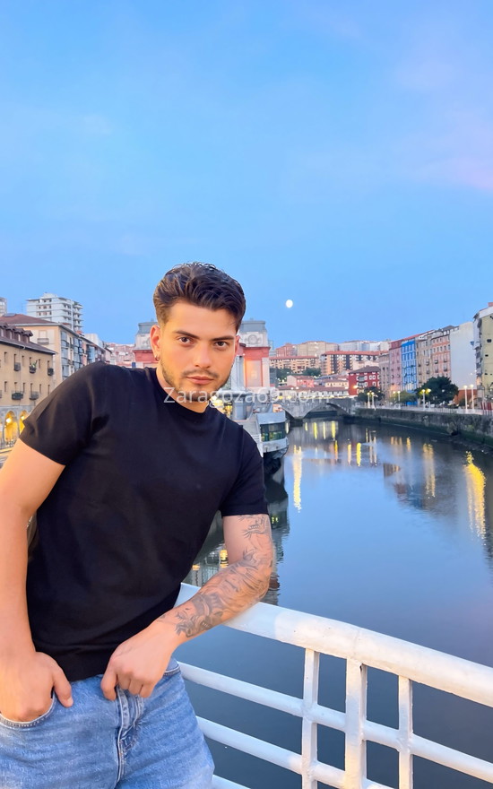 Felipe, colombiano recién llegado. 624048920. Citas en ZARAGOZA, ZARAGOZA. www.zaragoza69.com.