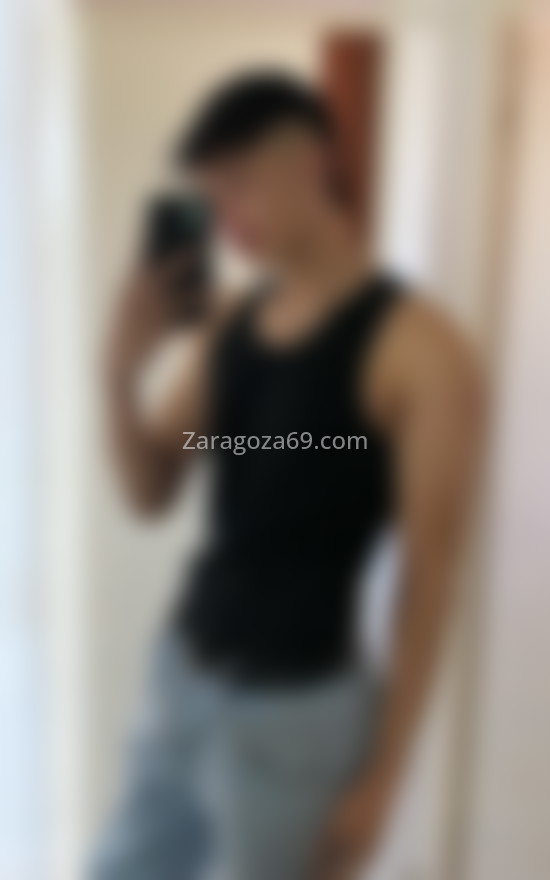 Cris, latino 19 años . 643176930. Citas en ZARAGOZA, ZARAGOZA. www.zaragoza69.com.